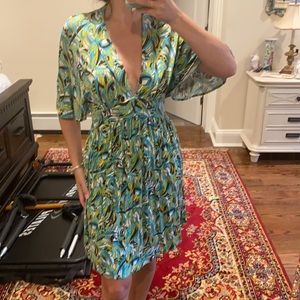 MILLY Deep-V Multi-color Print Dolman Sleeve Dress size Small